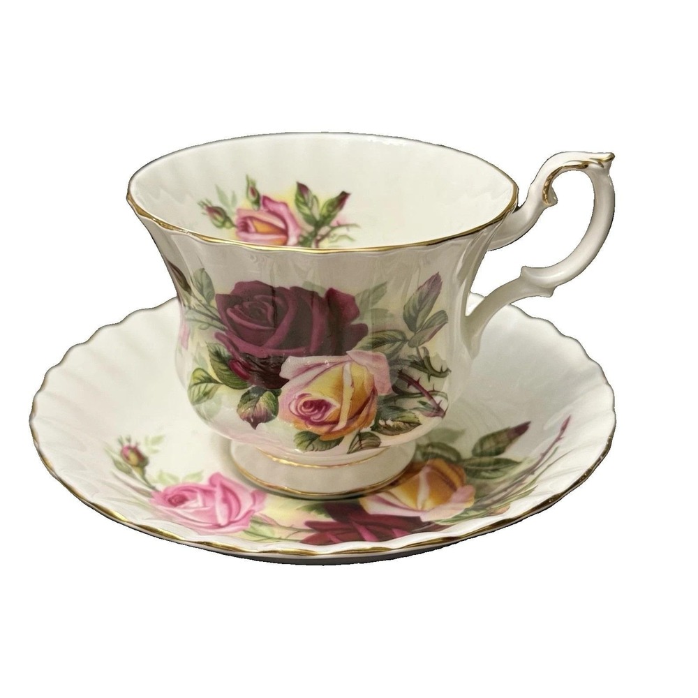 Vintage Royal Albert King's Ransom Teacup & Saucer Bone China England Roses Gold